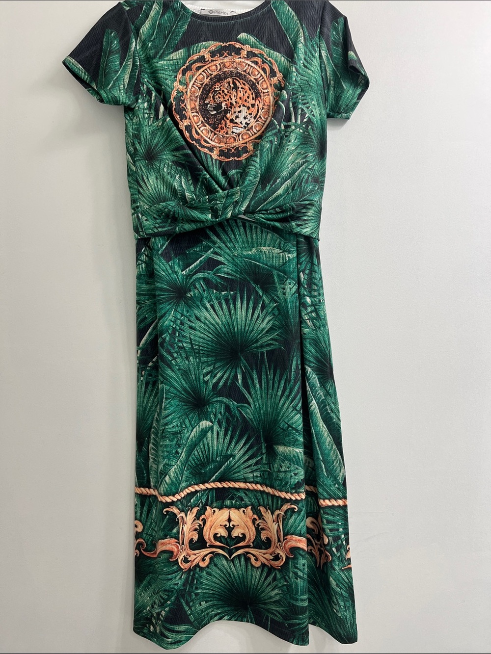 Green Tropical Print Short-Sleeve Midi Dress with Ornate Accent PIERIM
